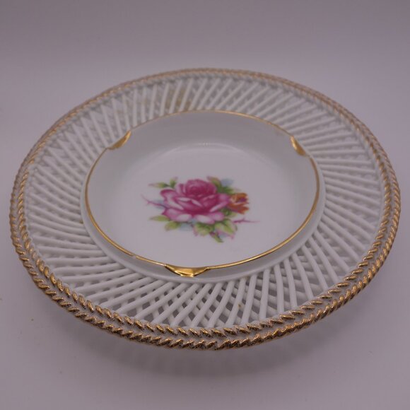 Vintage Japan Ceramic Ash Tray with Gold Trim Waffle Border & Rose Design Center - Picture 1 of 15
